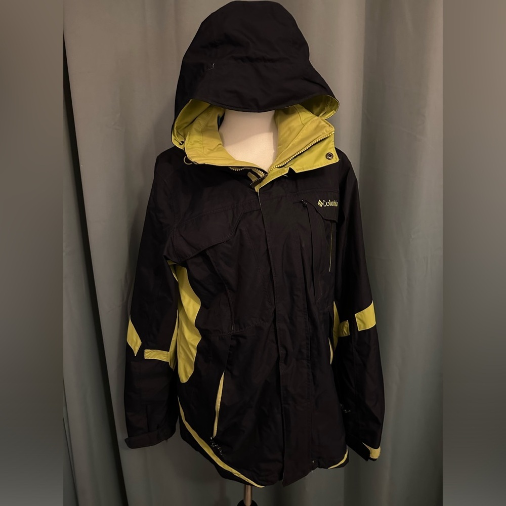 Men’s Columbia Omni Tech Waterproof Breathable Ski/Snow Jacket. No liner
